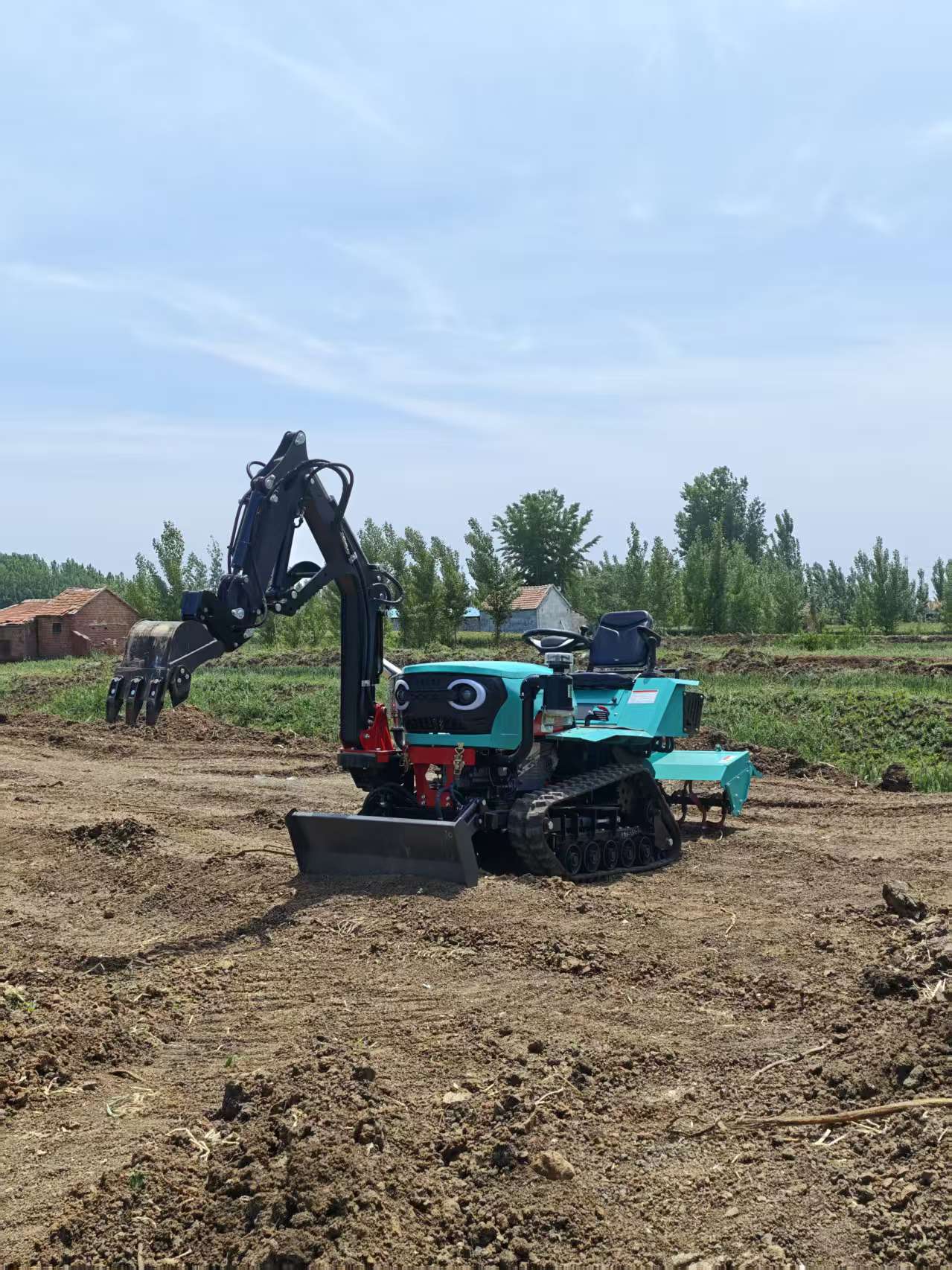 Duży traktor gąsienicowy o duż – Agriculture Farming Land For Sale recenzja i cena